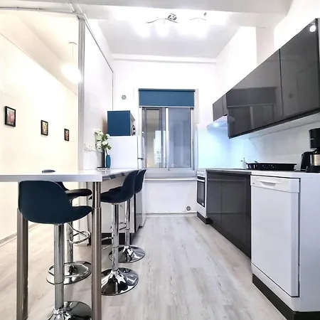 Beautiful Cozy In The Heart Of *